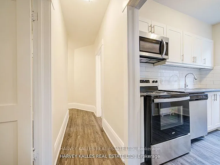 1074 Saint Clair Ave W #4 — Photo 5