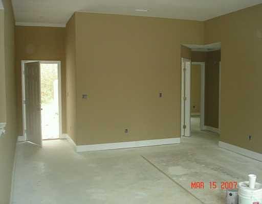 3rd image of 62077 10th St