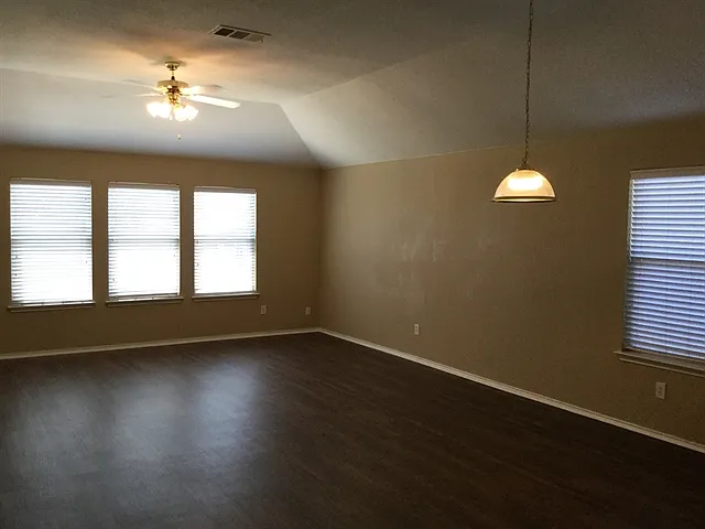 7837 Red Spring Rd — Photo 3