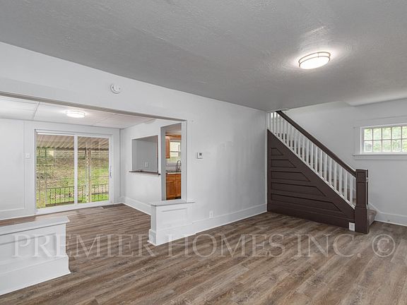 5th image of 415 Elgin Ave NW