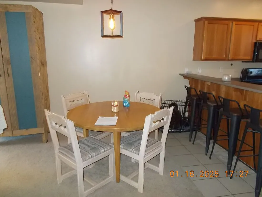 2 bed, 2.5 bath, 1430 sqft, $2,450 — Photo 3