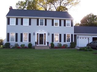 40 Carousel Dr, Portland, CT 06480