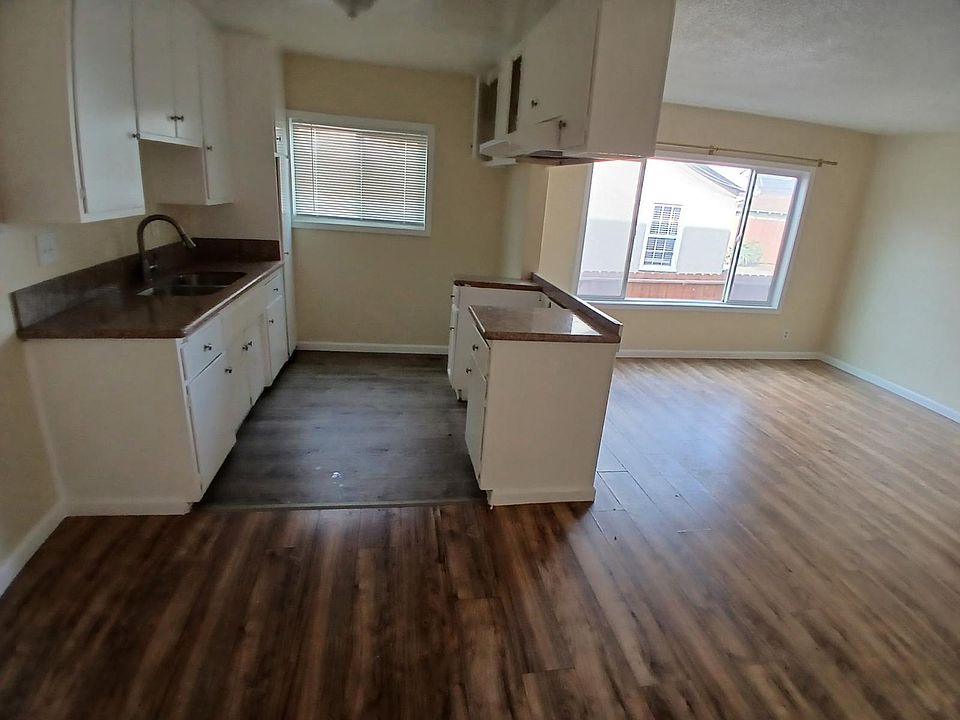 1st image of 11254 S Berendo Ave Unit 5
