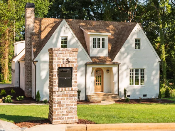 15 Country Squire Ct, Greenville, SC 29615