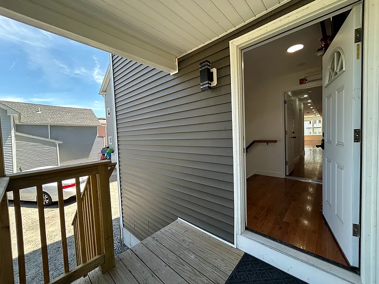 143 W Clifford St #1 — Photo 15