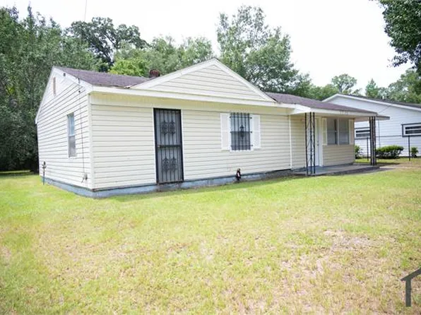 1715 Jarrell Dr, Whistler, AL 36612