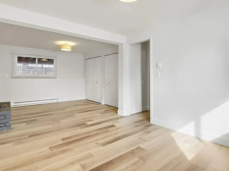 825 Pear St — Photo 14