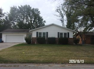 707 E Ash St, Watseka, IL 60970