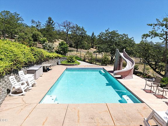 2nd image of 2089 Riley Rd