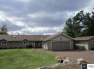 3019 Crystal Dr, Bellevue, NE 68123