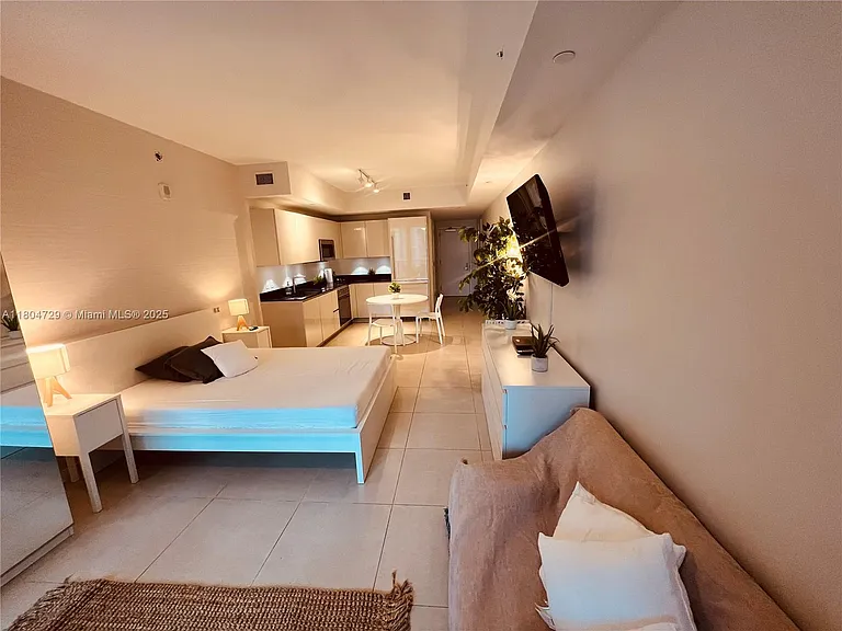 1010 Brickell Ave #2710 — Photo 10