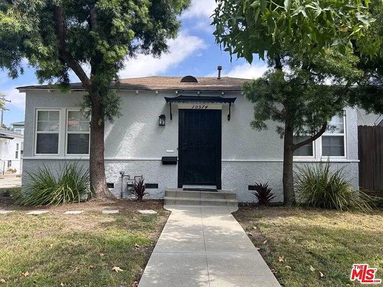10574 Ayres Ave — Photo 11