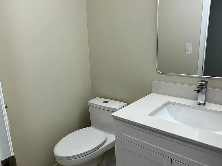 45 Emmeloord Cres — Photo 11