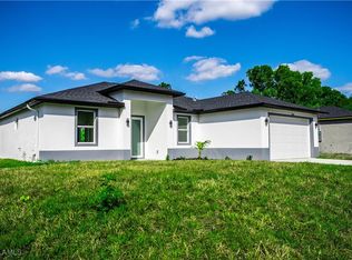 2700 20th St W, Lehigh Acres, FL 33971