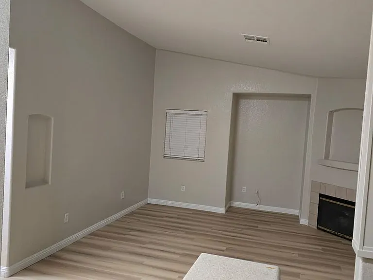 4730 E Craig Rd #2142 — Photo 2