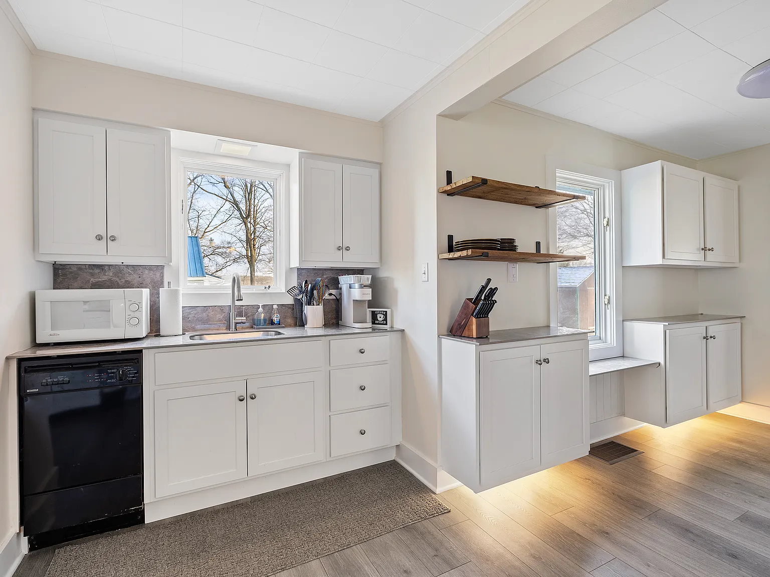 2 bed, $2,200 — Photo 4