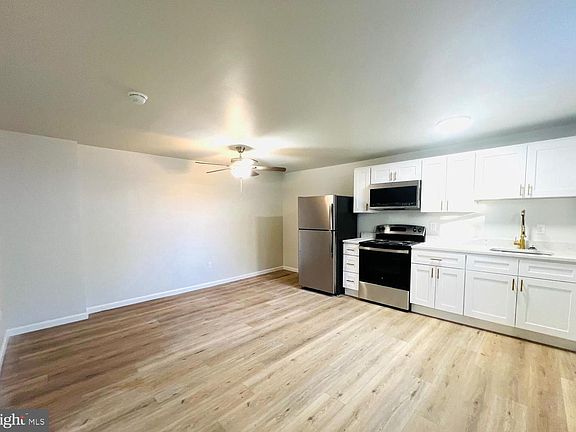 5th image of 401 Blue Bell Rd APT B