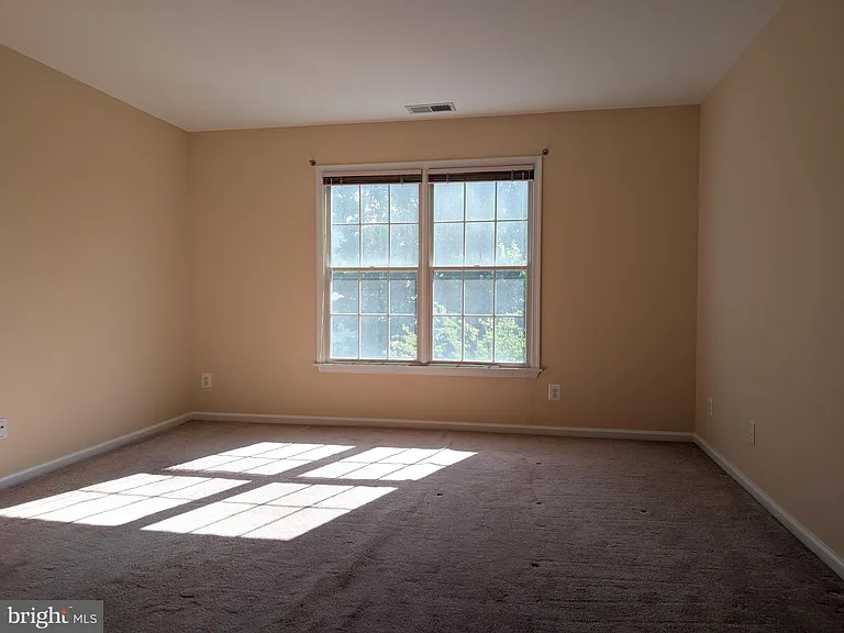 8 Trewbridge Ct — Photo 14