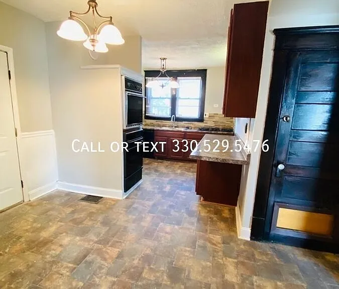 1421 Piper Ct NW — Photo 10