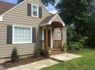 18 Elberta Ave, Trumbull, CT 06611