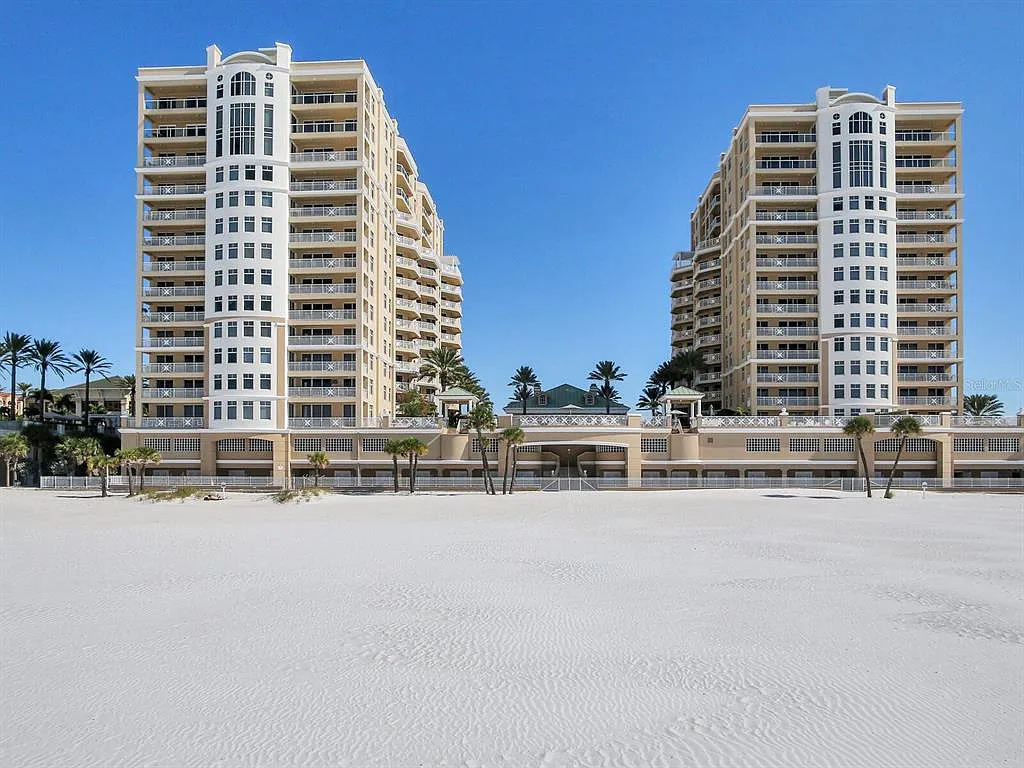 2 bed, 2.5 bath, 1840 sqft, $5,500 — Photo 1