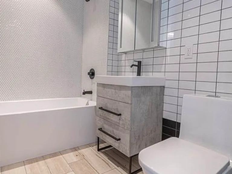 1634 Church Ave #703 — Photo 4