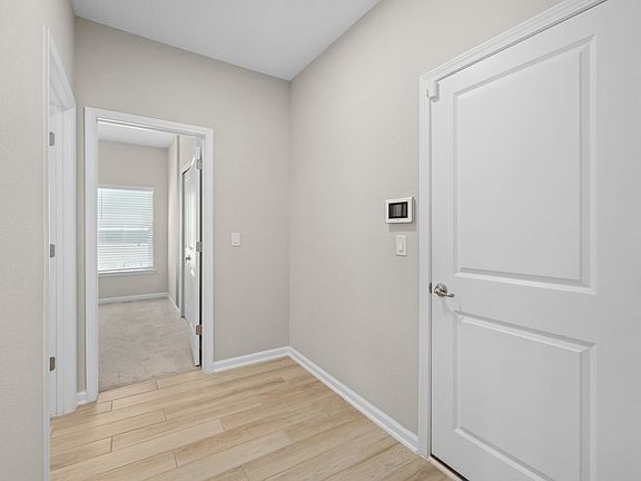 4th image of 209 Torres Trace St