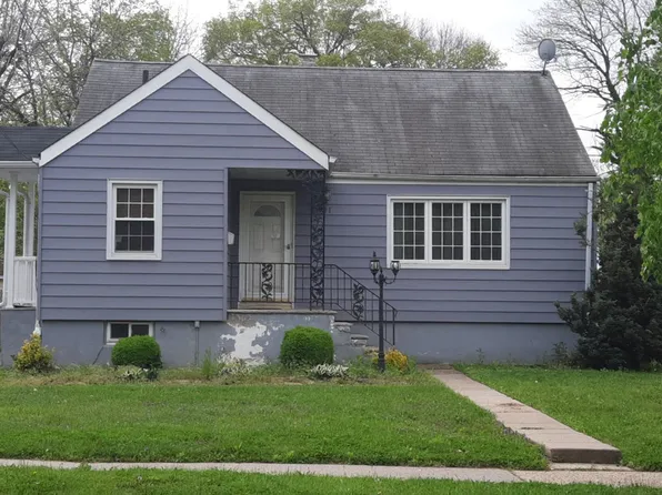 311 W 3rd Ave, Roselle, NJ 07203