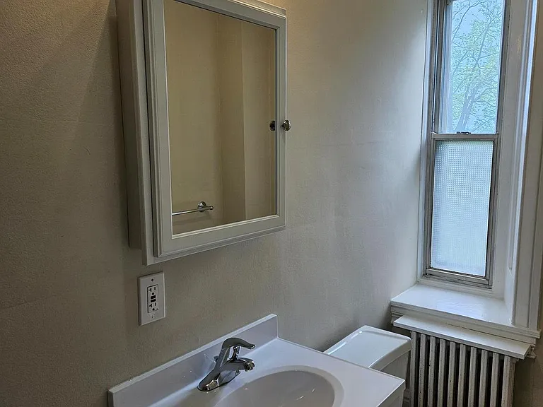 211 S Henderson Rd #3 — Photo 11