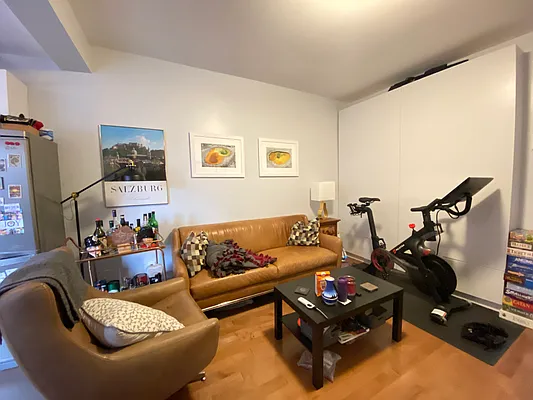 Rented by Realty Collective | media 11