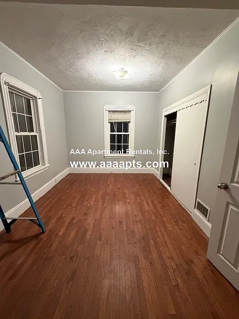 2 bed, 1.0 bath, $2,500 — Photo 4