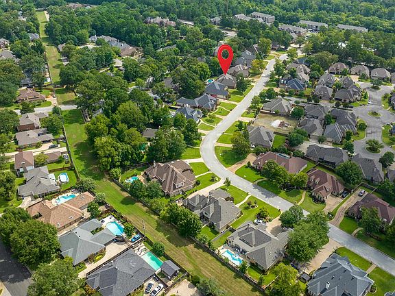 3rd image of 1011 Riverwood Dr
