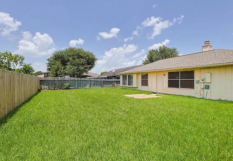8215 Summer Quail Dr — Photo 31