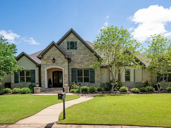 890 Heritage Point Dr, Conway, AR 72034
