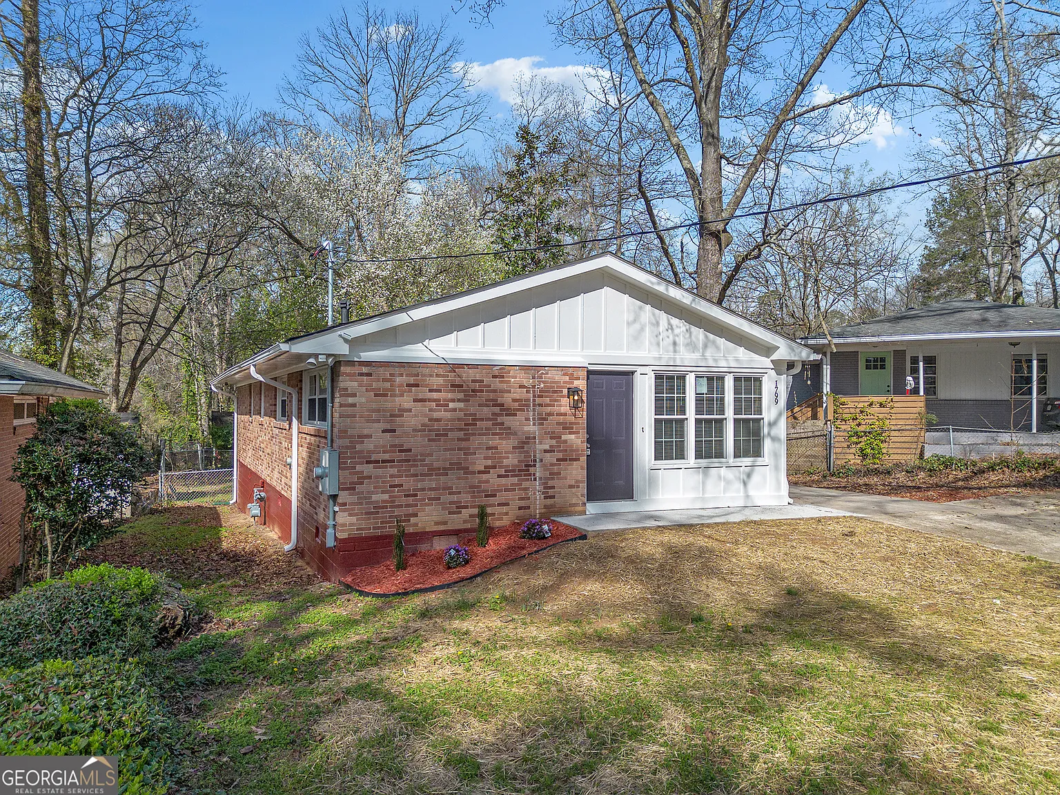 4 bed, 2.0 bath, 1125 sqft, $2,000 — Photo 3