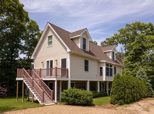 1 Fairmont Ave, Oak Bluffs, MA 02557