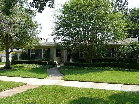 1st image of 301 Appian Way NE