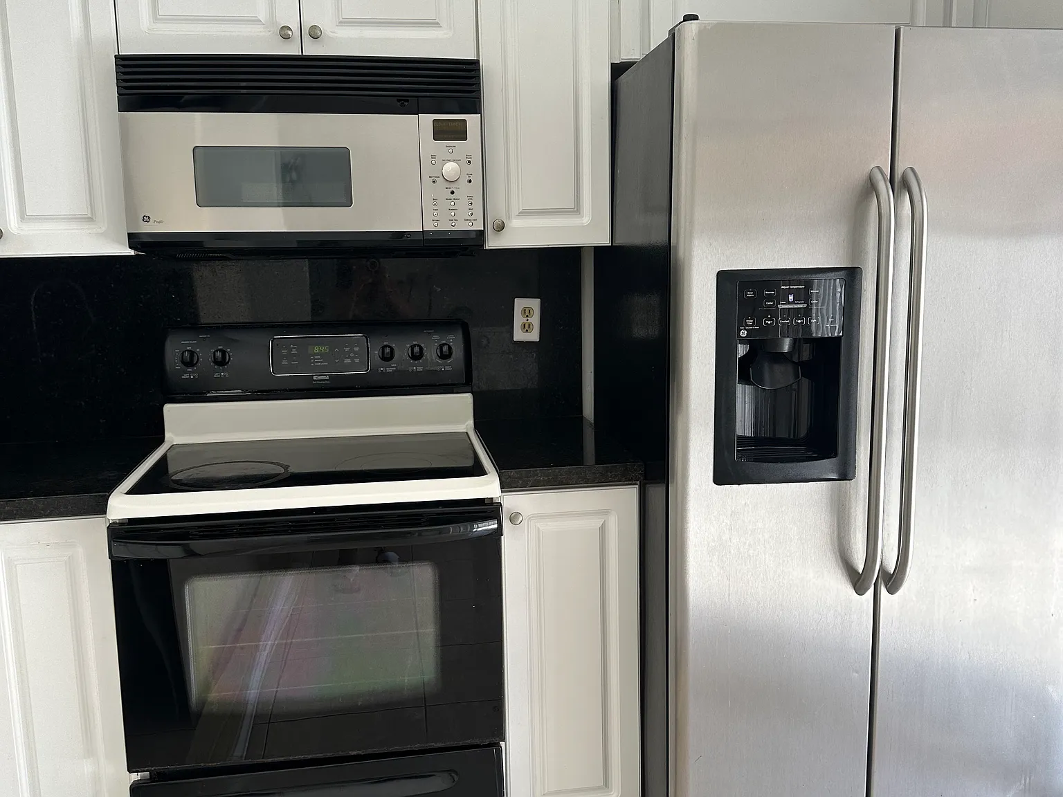 2 bed, 2.5 bath, 1164 sqft, $2,350 — Photo 2