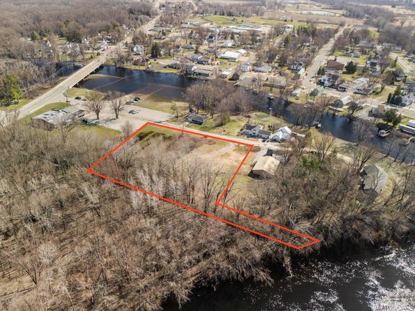 Mill St, Shiocton, WI 54170
