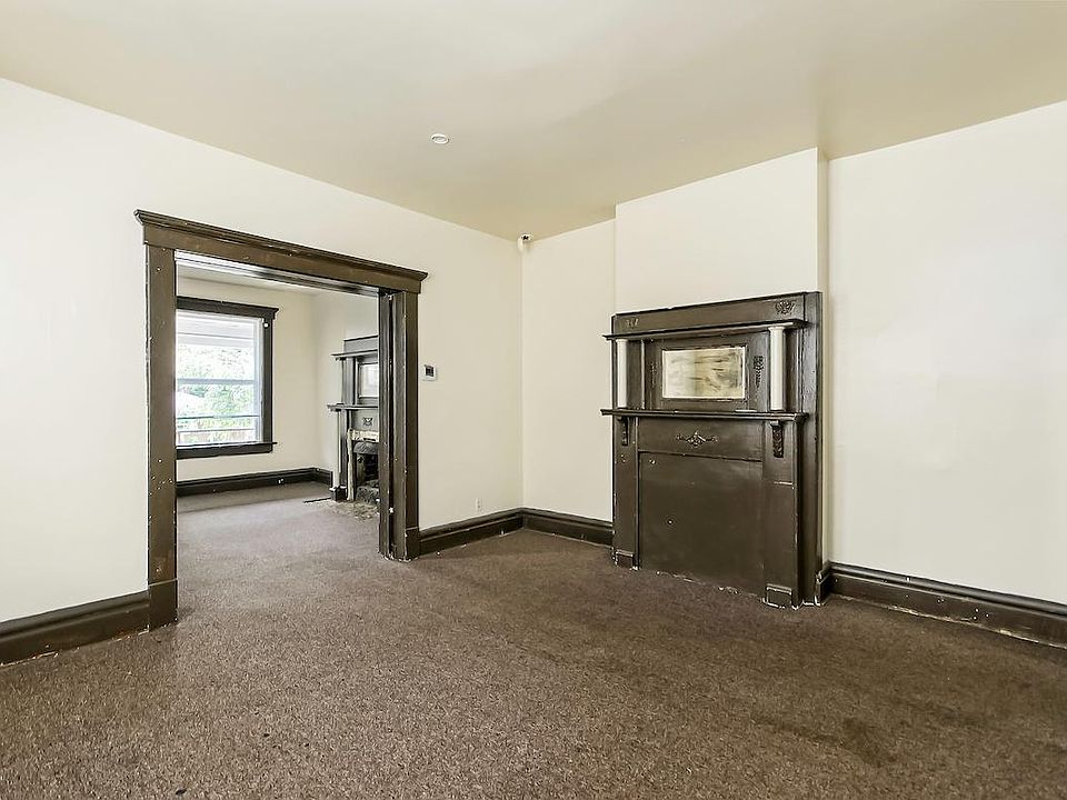 2nd image of 46 W Patterson Ave