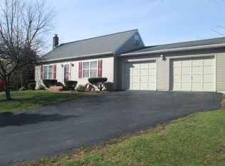 985 Martin Ln, Harrisburg, PA 17111
