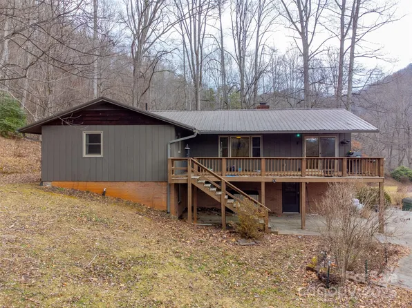 57 Morning Mist Ln, Sylva, NC 28779
