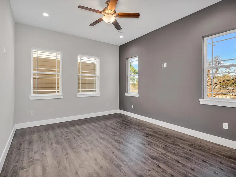4924 Winnetka St #C — Photo 10