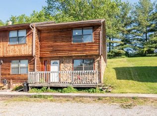 2588 Townhouse Dr SE, Christiansburg, VA
