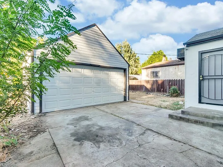 1621 Dreher St — Photo 10