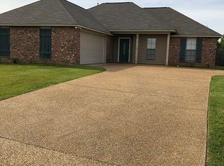 120 Dakota St, Byram, MS 39272