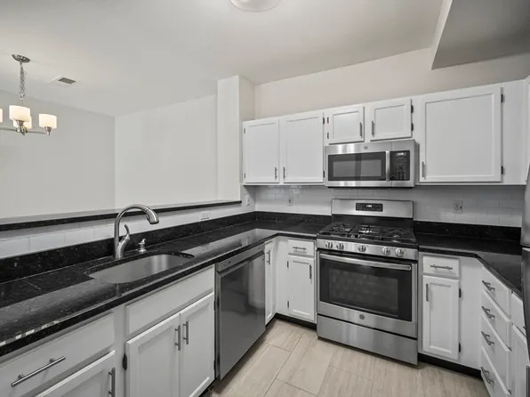 269 Allerton Commons Ln #269, Braintree, MA 02184