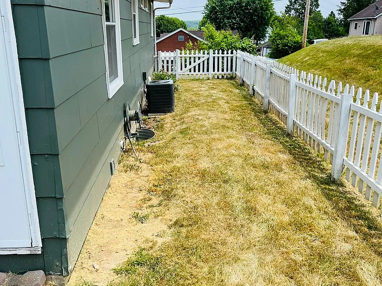 3619 Orchard St — Photo 32