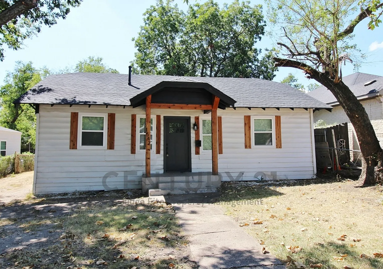 Originally Built in 1925, This Charming Vintage 4/2 Offers a Warm and Inviting Place to Call Home! — Photo 1