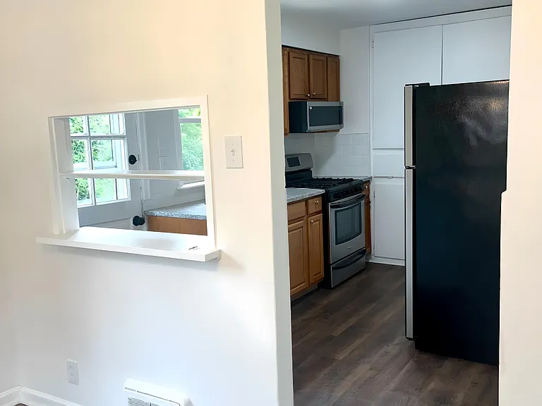 650 Norton Ave — Photo 4